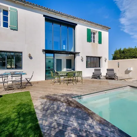 Pour 8 Avec Piscine A En Re * La Flotte