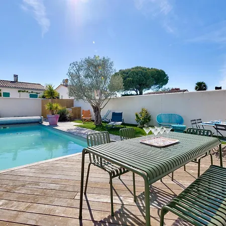 Pour 8 Avec Piscine A En Re *