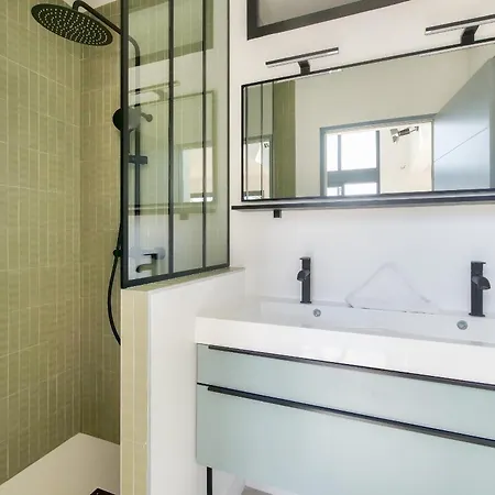 Tatil Evi Pour 8 Avec Piscine A En Re