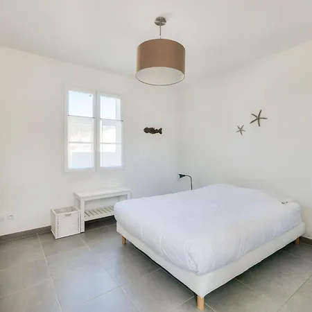 Pour 8 Avec Piscine A En Re Casa vacanze *