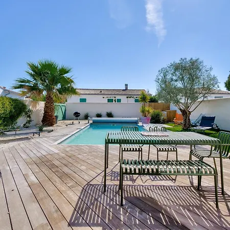 Casa vacanze Pour 8 Avec Piscine A En Re La Flotte