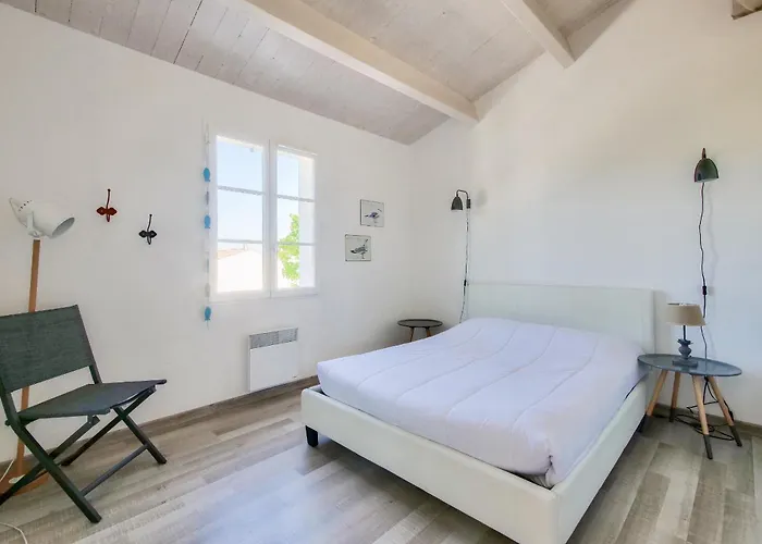 Hébergement de vacances Pour 8 Avec Piscine à En Ré