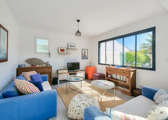 Hébergement de vacances Pour 8 Avec Piscine à En Ré *