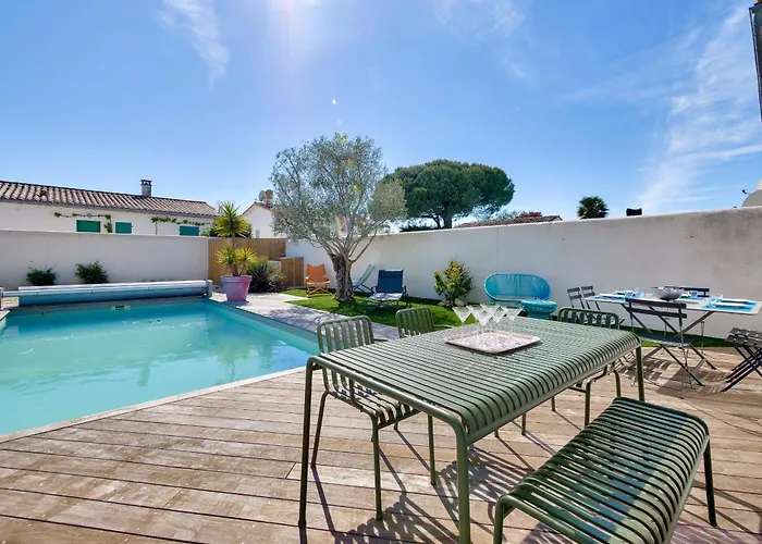 Pour 8 Avec Piscine à En Ré *