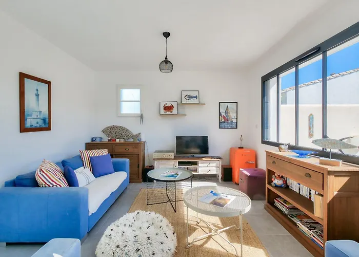 Pour 8 Avec Piscine à En Ré *